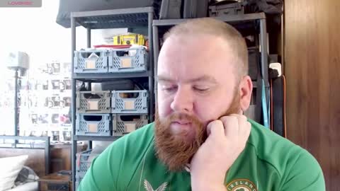 Snapshot of irishdaddy24 chatting on 09.28.25 twitter theirishman205 online show from 09.28.25