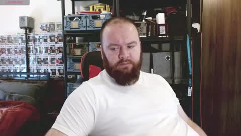 Snapshot of irishdaddy24 chatting on 10.04.25 twitter theirishman205 online show from 10.04.25