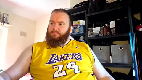 Snapshot of irishdaddy24 chatting on 11.01.25 twitter theirishman205 online show from 11.01.25