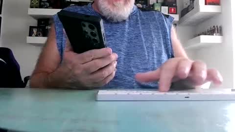 Irishdudelove online show from 02.13.25