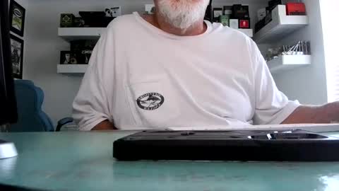 Irishdudelove online show from 09.19.25