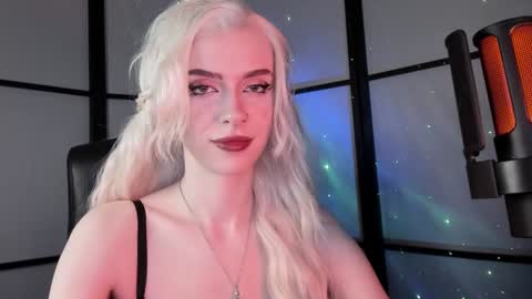 Snapshot of irisice chatting on 01.29.25 Miss Iris Fansly Miss Iris new inst.  online show from 01.29.25