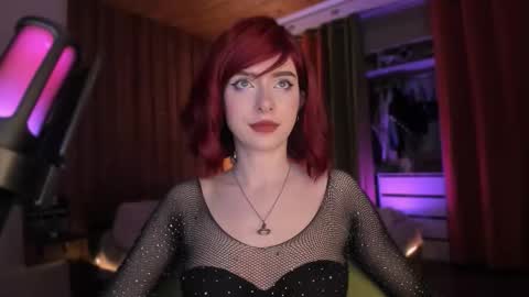 Miss Iris Fansly Miss Iris new inst.  online show from 11.07.25