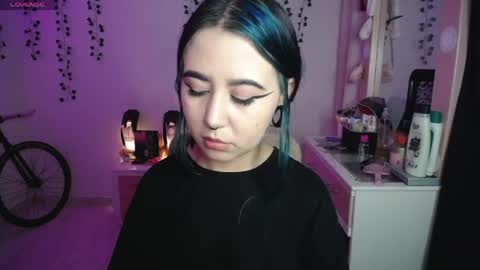 Iris  online show from 04.19.26