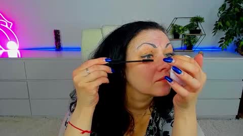 Iris online show from 03.18.26