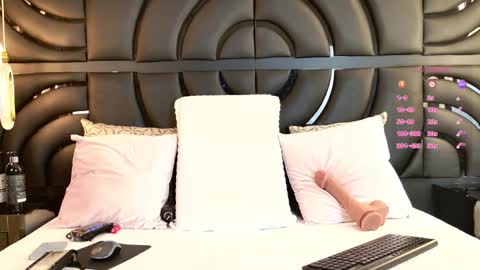 Iris online show from 03.21.26