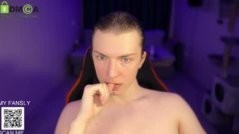 Snapshot of iron__chapman chatting on 12.14.24 Iron online show from 12.14.24