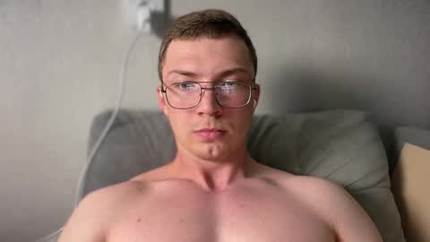 Snapshot of iron__chapman chatting on 09.21.25 Iron online show from 09.21.25