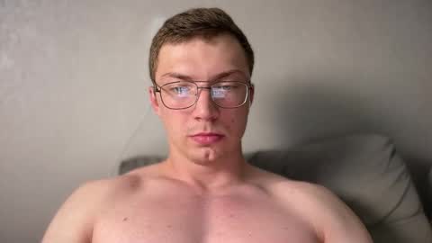 Snapshot of iron__chapman chatting on 10.05.25 Iron online show from 10.05.25