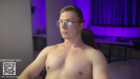 Snapshot of iron__chapman chatting on 11.06.25 Iron online show from 11.06.25