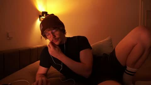 Sam online show from 04.18.26