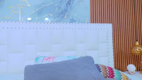 Sandy  online show from 11.17.25