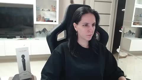 Irwi Tomboy online show from 02.14.25