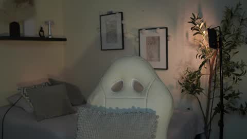 Snapshot of isa_____ chatting on 07.19.26 isa_____ online show from 07.19.26