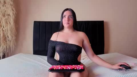 Isa and Natasha online show from 12.02.25