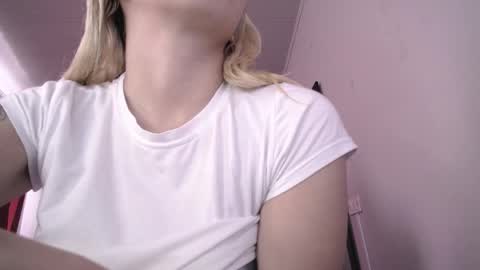 Isabella  online show from 04.19.26