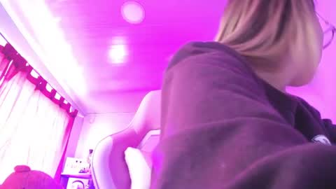 Isabella online show from 07.12.26