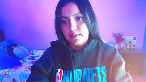 isa_jones1 online show from 10.14.25