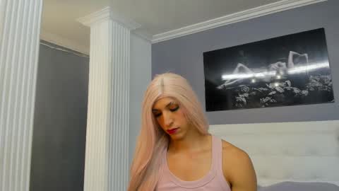 Snapshot of isa_lancaster chatting on 02.14.25 Isa Lancaster online show from 02.14.25