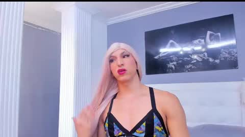 Snapshot of isa_lancaster chatting on 02.17.25 Isa Lancaster online show from 02.17.25