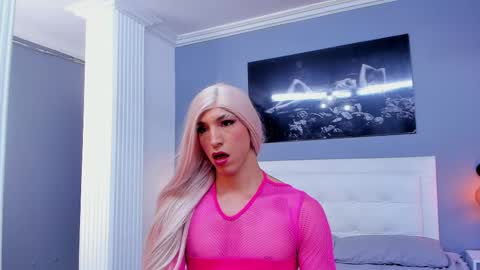 Snapshot of isa_lancaster chatting on 02.26.25 Isa Lancaster online show from 02.26.25