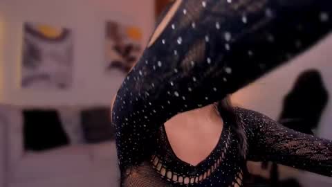 Isa  online show from 11.20.25