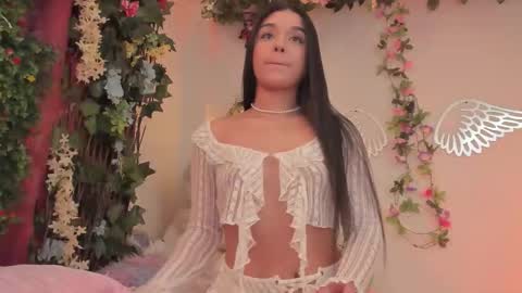 Isabella        online show from 09.19.25