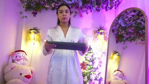 Isabella        online show from 12.16.25