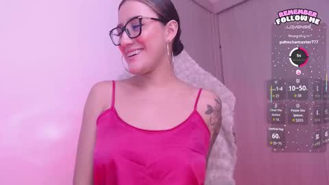 Snapshot of isa_official_ chatting on 11.27.25 I S A B E LL A3 online show from 11.27.25