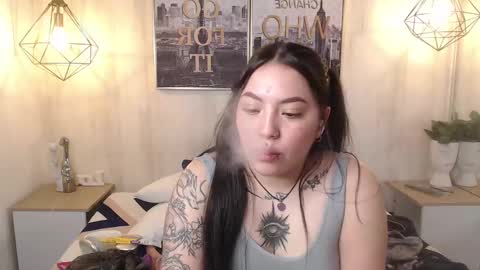 Snapshot of isa_reel chatting on 02.04.25 ISA online show from 02.04.25