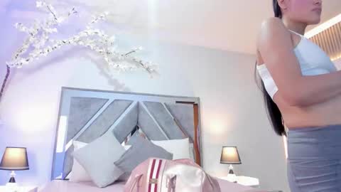 ISA ROUSE  online show from 12.02.25