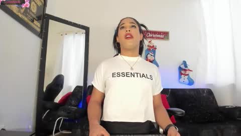 Snapshot of isaabellaa_hot chatting on 12.16.25 isabella online show from 12.16.25