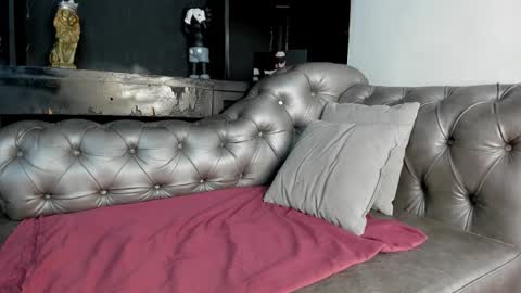 Isaac  online show from 01.07.26