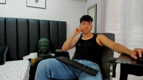 isaac_cryston online show from 02.04.25