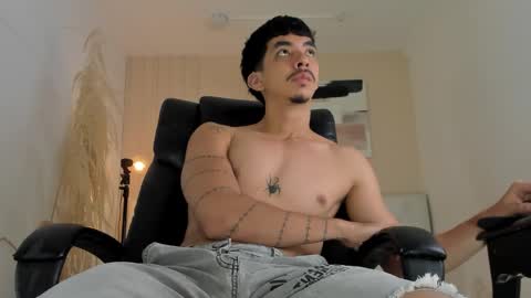 isaac_cryston online show from 01.10.26