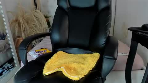 isaac_cryston online show from 02.18.26