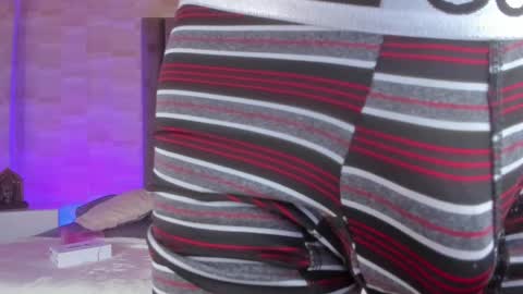 isaac_grey_ online show from 04.02.26