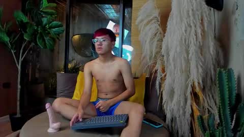 Snapshot of isaac_grimm chatting on 11.29.25 isaac_grimm online show from 11.29.25