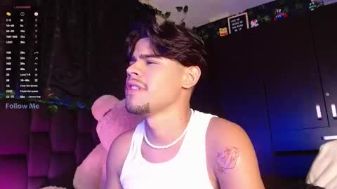 Snapshot of isaac_saenz chatting on 01.17.25 Isaac Saenz. online show from 01.17.25