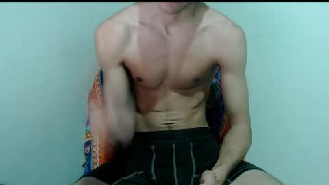 Snapshot of isaaclatino chatting on 04.23.26 isaac online show from 04.23.26