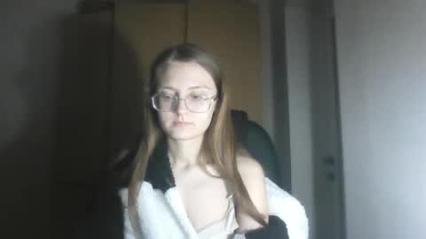 isabel_loveee online show from 02.04.26