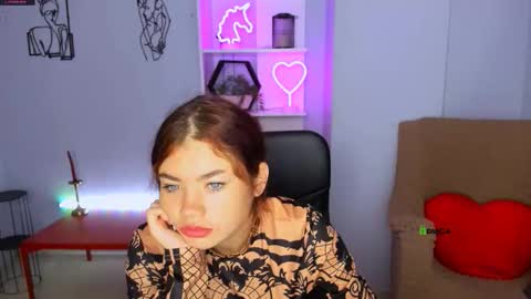 Snapshot of isabel_wave chatting on 11.05.25 isabel online show from 11.05.25