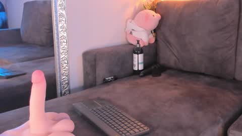 Isabela online show from 02.04.25