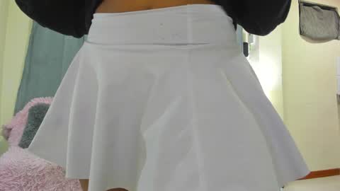 Snapshot of isabela_gonzalez_ chatting on 02.05.25 ISA online show from 02.05.25