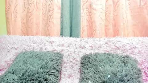 Snapshot of isabela_gonzalez_ chatting on 03.10.25 ISA online show from 03.10.25