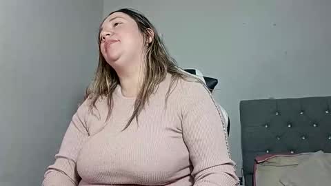 isabela online show from 11.06.25