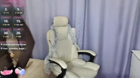 Snapshot of isabelallen chatting on 12.27.24 isabelallen online show from 12.27.24