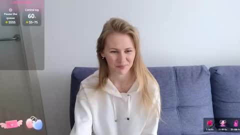 Snapshot of isabelallen chatting on 02.25.25 isabelallen online show from 02.25.25