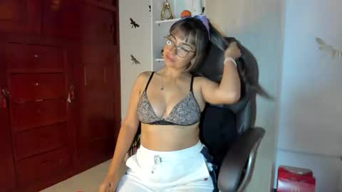 Isabella22 1 online show from 02.12.26