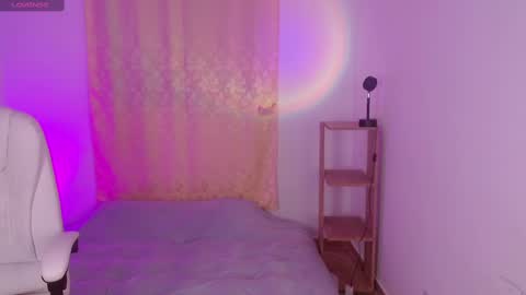 isabella online show from 02.20.25